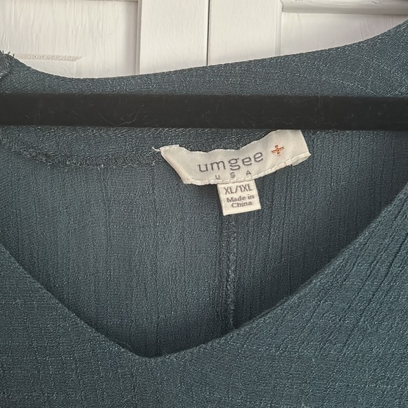 Umgee Top - Picture 3 of 3